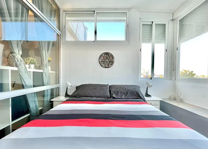 In Near Торремолинос